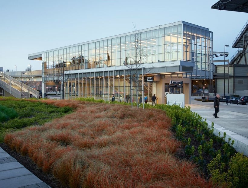 <em>University of Washington Transit Station, LMN Architects; Photo by Kevin Scott</em>