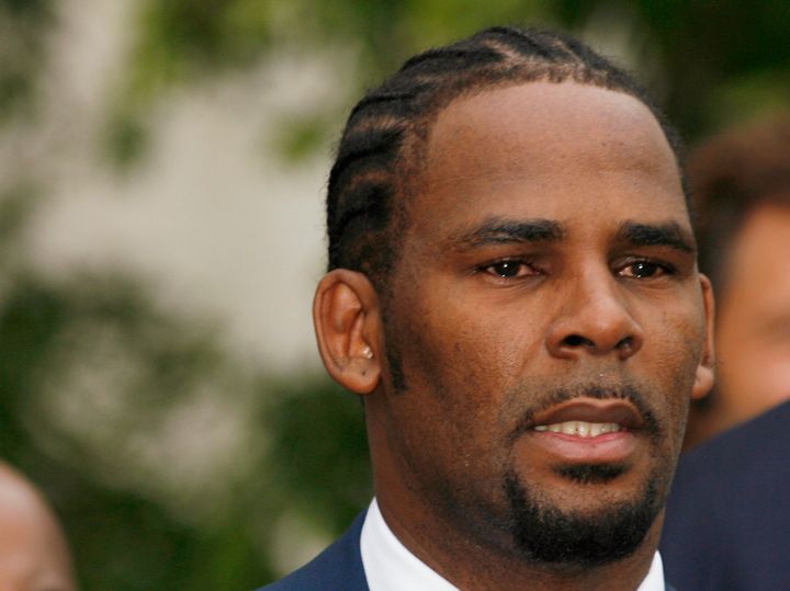 R. Kelly leaves the Cook County Criminal Courthouse after being acquitted of child pornography charges.