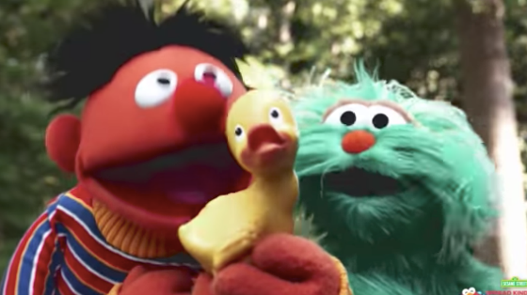 'Sesame Street' Turns 'Despacito' Into A Bilingual Ode To Rubber Ducks