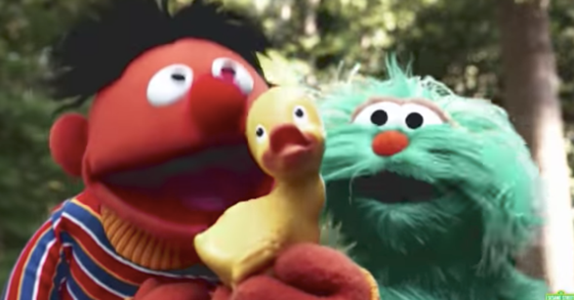'Sesame Street' Turns 'Despacito' Into A Bilingual Ode To Rubber Ducks