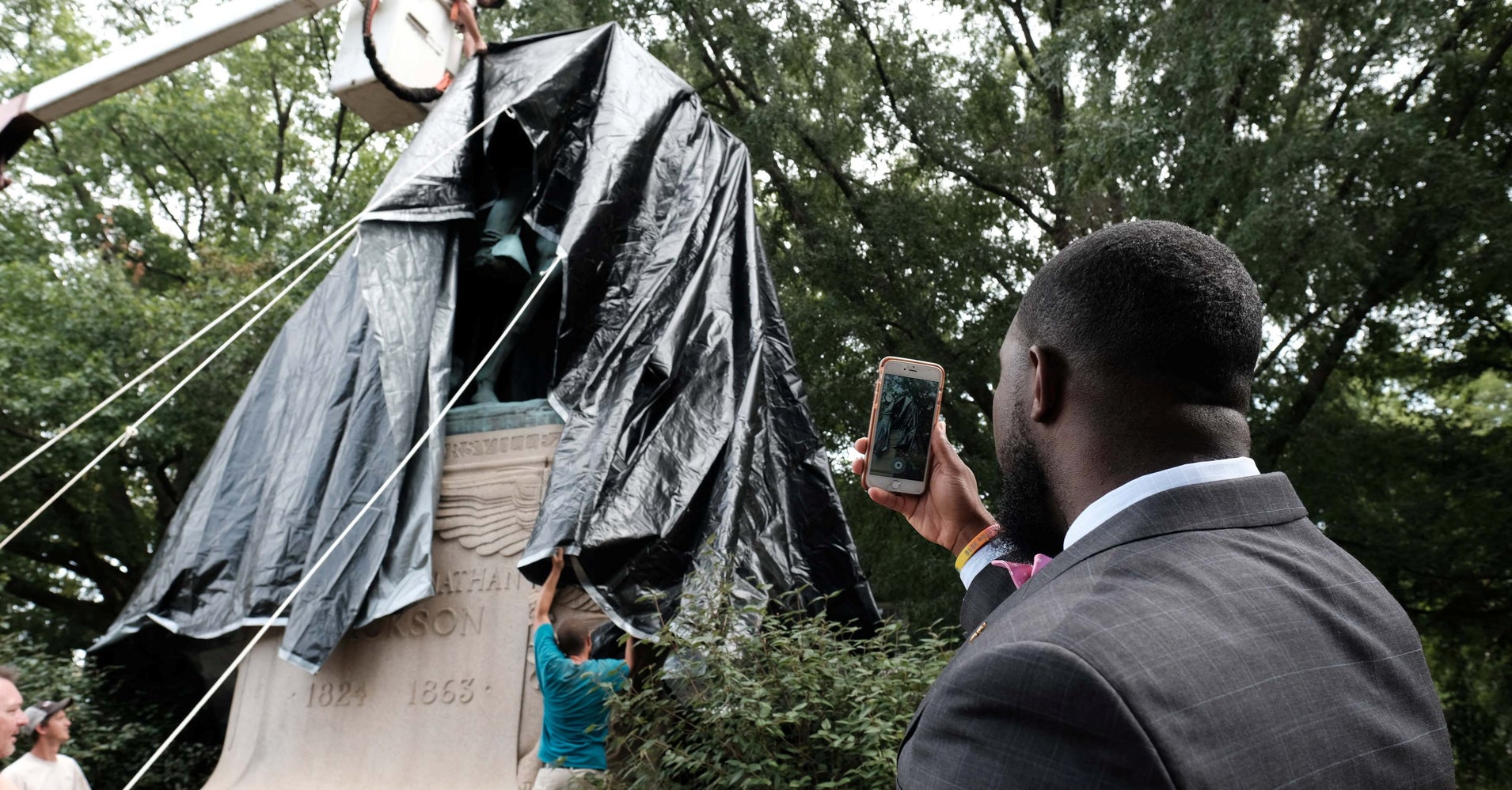 Polls Find Little Support For Confederate Statue Removal But How You