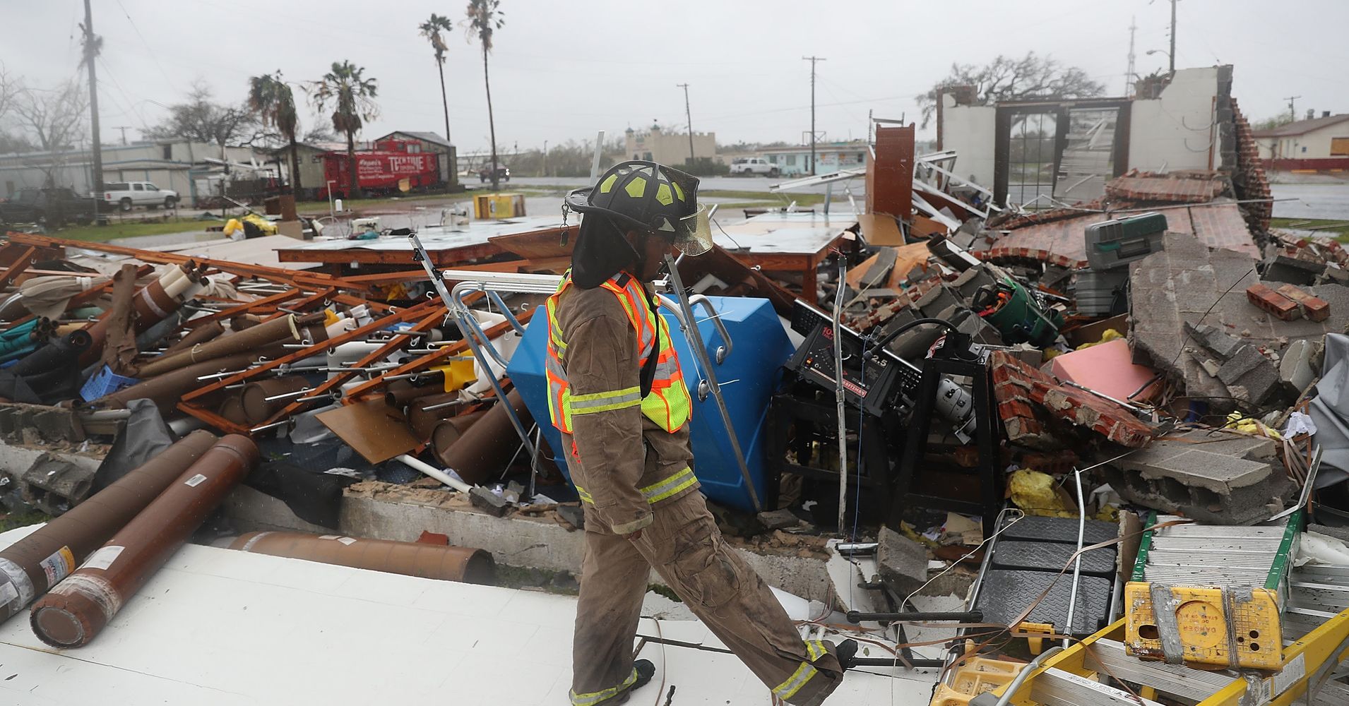 Harvey Spawns Tornadoes That Devastate Homes Outside Houston Huffpost