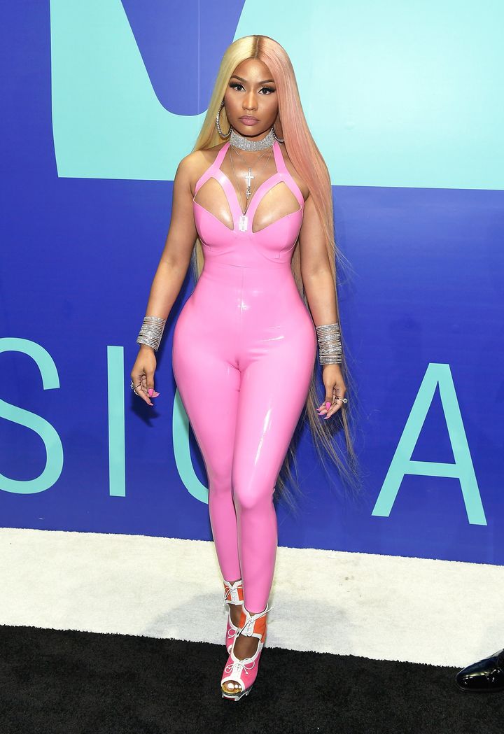Nicki Minaj Looks Amazing In The Pink Latex Outfit Of Your Nightmares |  HuffPost Life