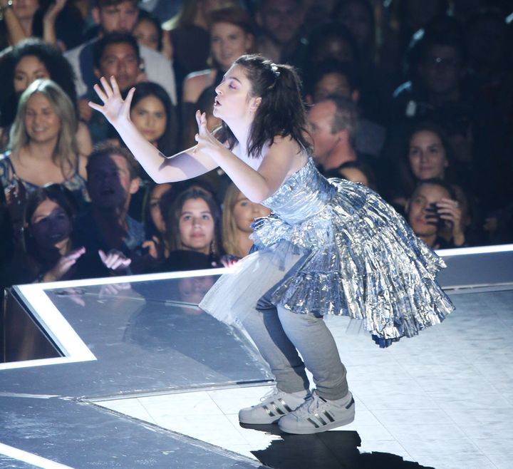Lorde performed an interpretive dance at the VMAs as she was too ill to sing