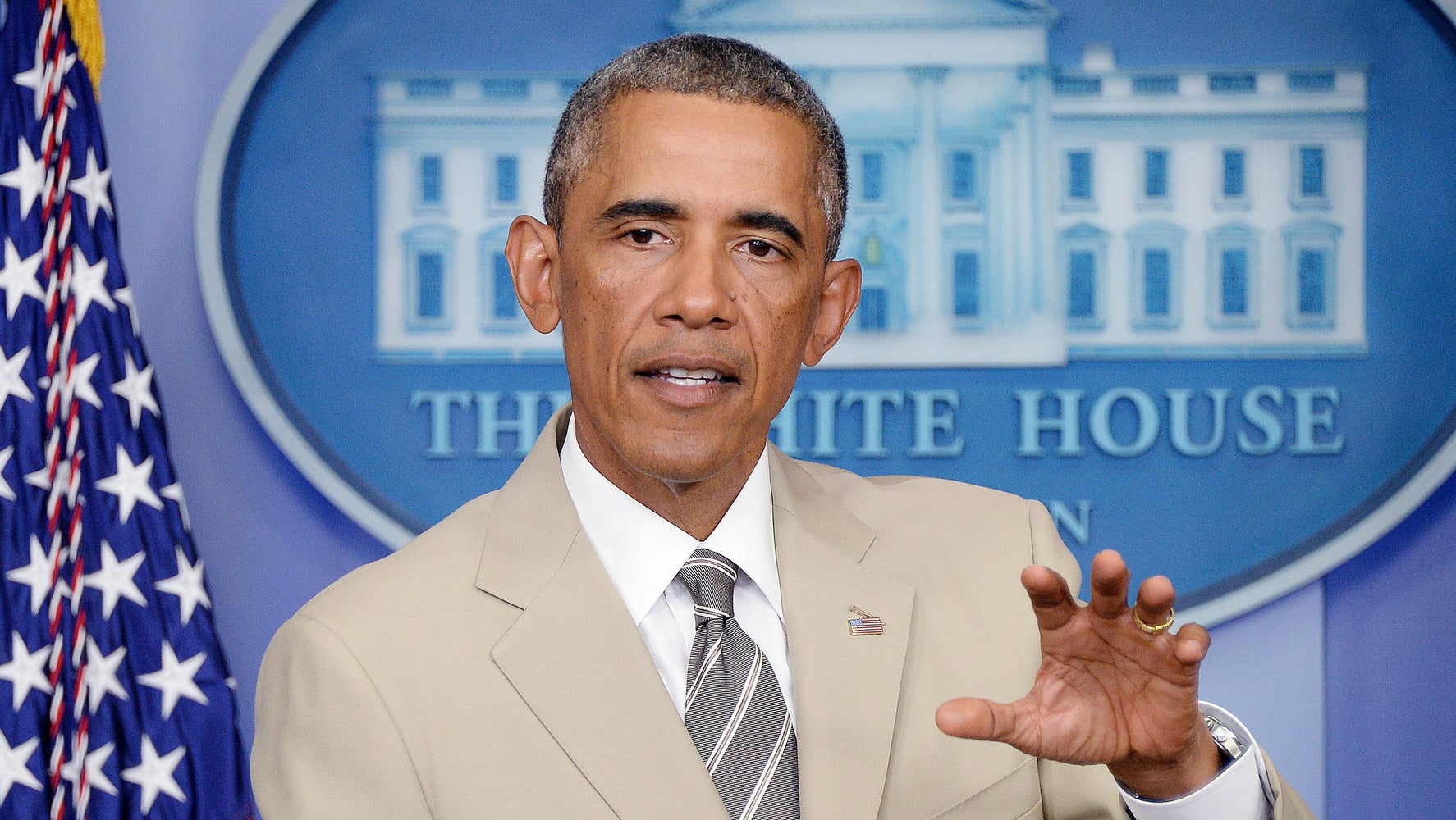 Remember When All We Cared About Was President Obama S Tan Suit Huffpost Life
