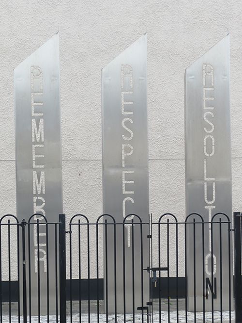 Remember/Respect/Resolution sculpture in Belfast, Northern Ireland by artist Lesley Cherry 