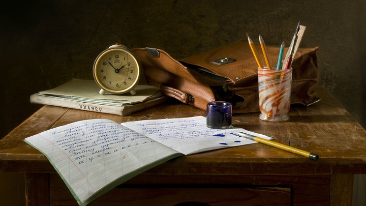 <p><em>Unschooling, homeschooling and worldschooling are the next big things!</em></p>