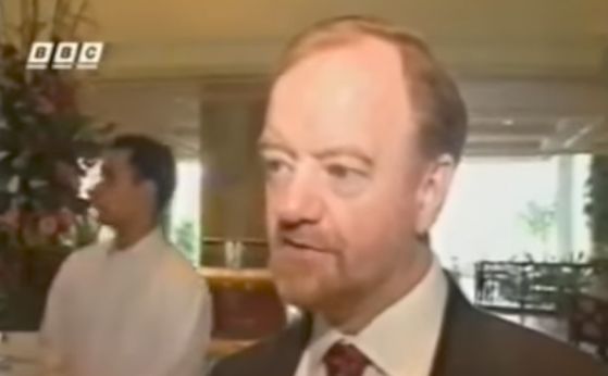 British Foreign Secretary Robin Cook responds to the Princess's death in Manila