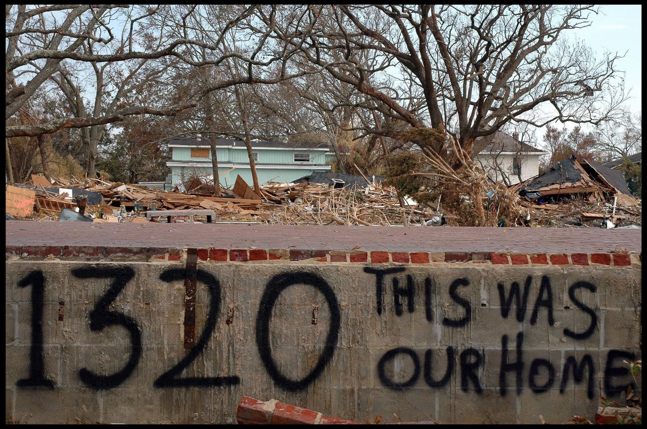 People had left messages in the wake of Hurricane Katrina's destruction.