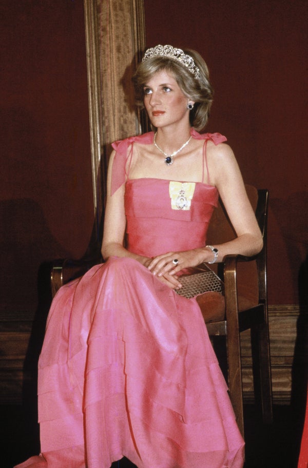 Princess Diana Was Always A Fashion Icon, As These Striking Photos Show ...