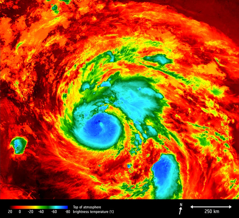 Hurricane Harvey spins towards Houston