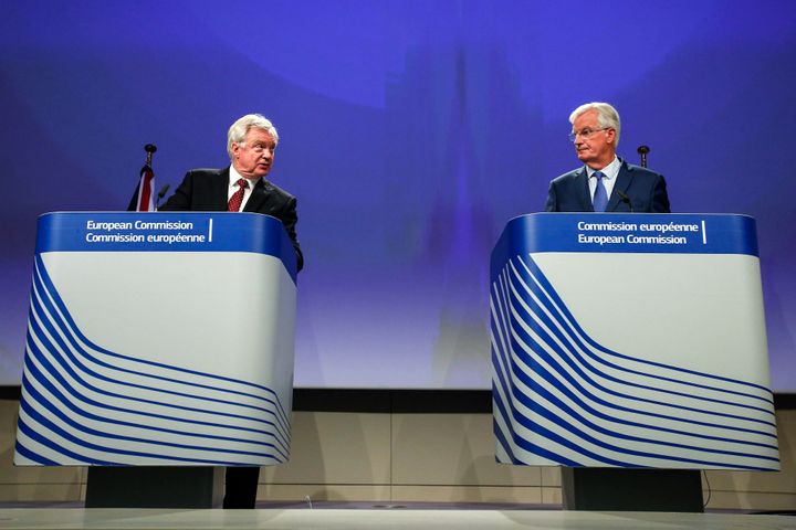 Brexit Secretary David Davis (L) and European Commission's Chief Negotiator Michel Barnier