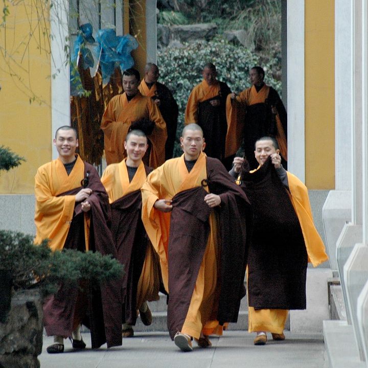 <p> <em>Monks at Lingyin Temple</em></p>