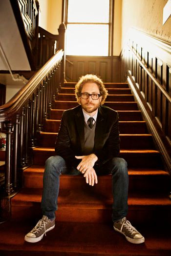 Jonathan Coulton stepping out...