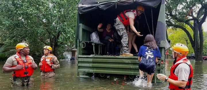 <p>Texas Army National Guardsmen help Houston residents affected by Hurricane Harvey, Aug. 27, 2017.</p>