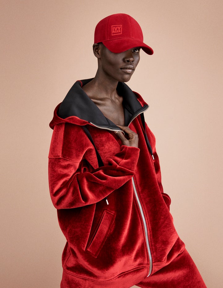 Model Grace Bol.