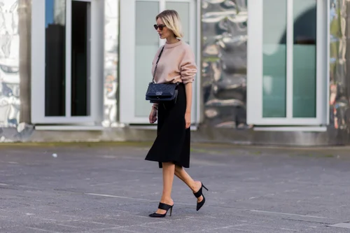 What Shoes Should You Wear With Midi Skirts? | HuffPost Life