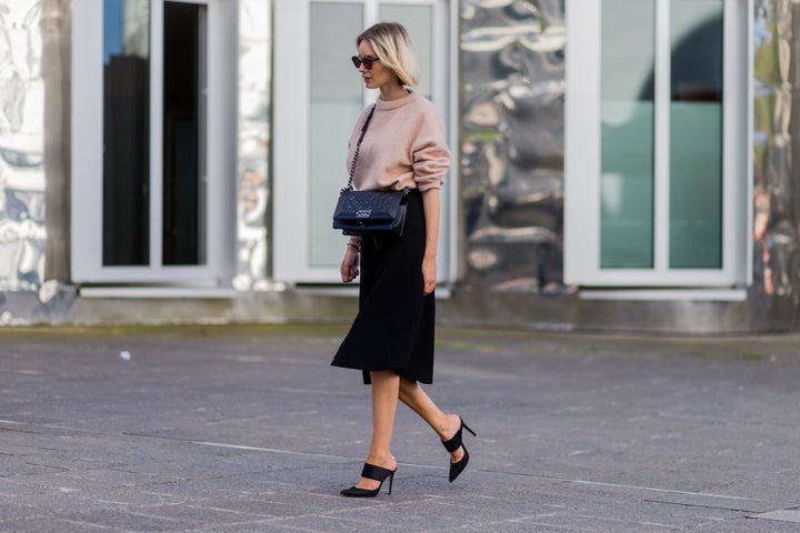 Flat shoes to deals wear with skirts