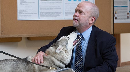 Pet volunteers, and their human counterparts, are improving the lives of patients with a variety of mental health diagnoses