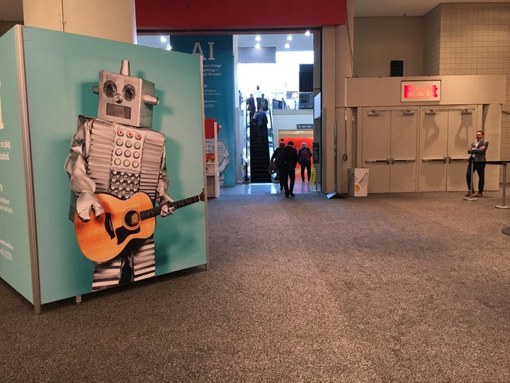 Fighting e-commerce fraud is not a solo act. It takes humans+machines.