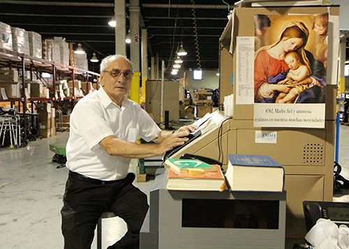<p><strong>Ralph manning a workstation.</strong></p>