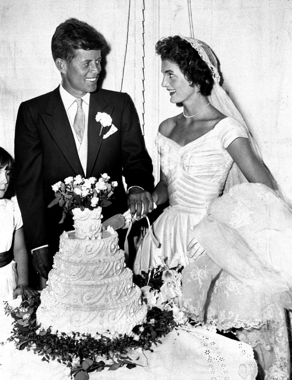 Must See Photos From John F Kennedy And Jackie Kennedys Wedding Huffpost Life 