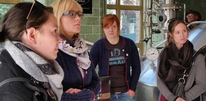 11th-generation brewers Moni and Gisi Meinsel-Hansen with Pink Boots members