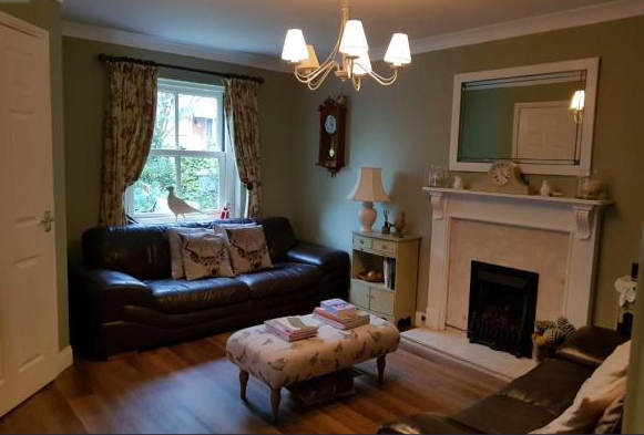 <strong>This house - one mile from the city centre - comes unfurnished </strong>