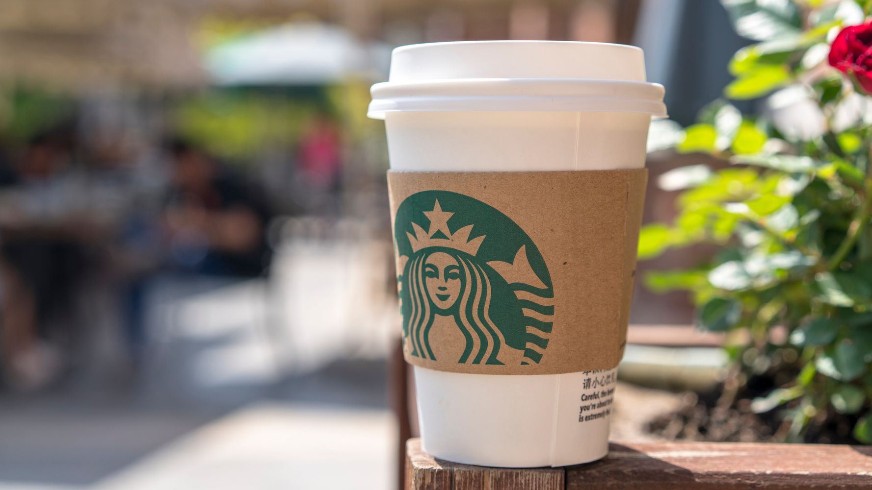 The Humble Story Behind The Ubiquitous Coffee Sleeve