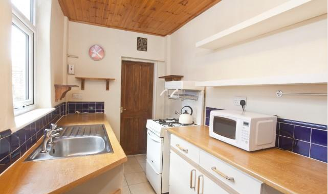 <strong>This apartment has two double-bedrooms and a rear courtyard </strong>