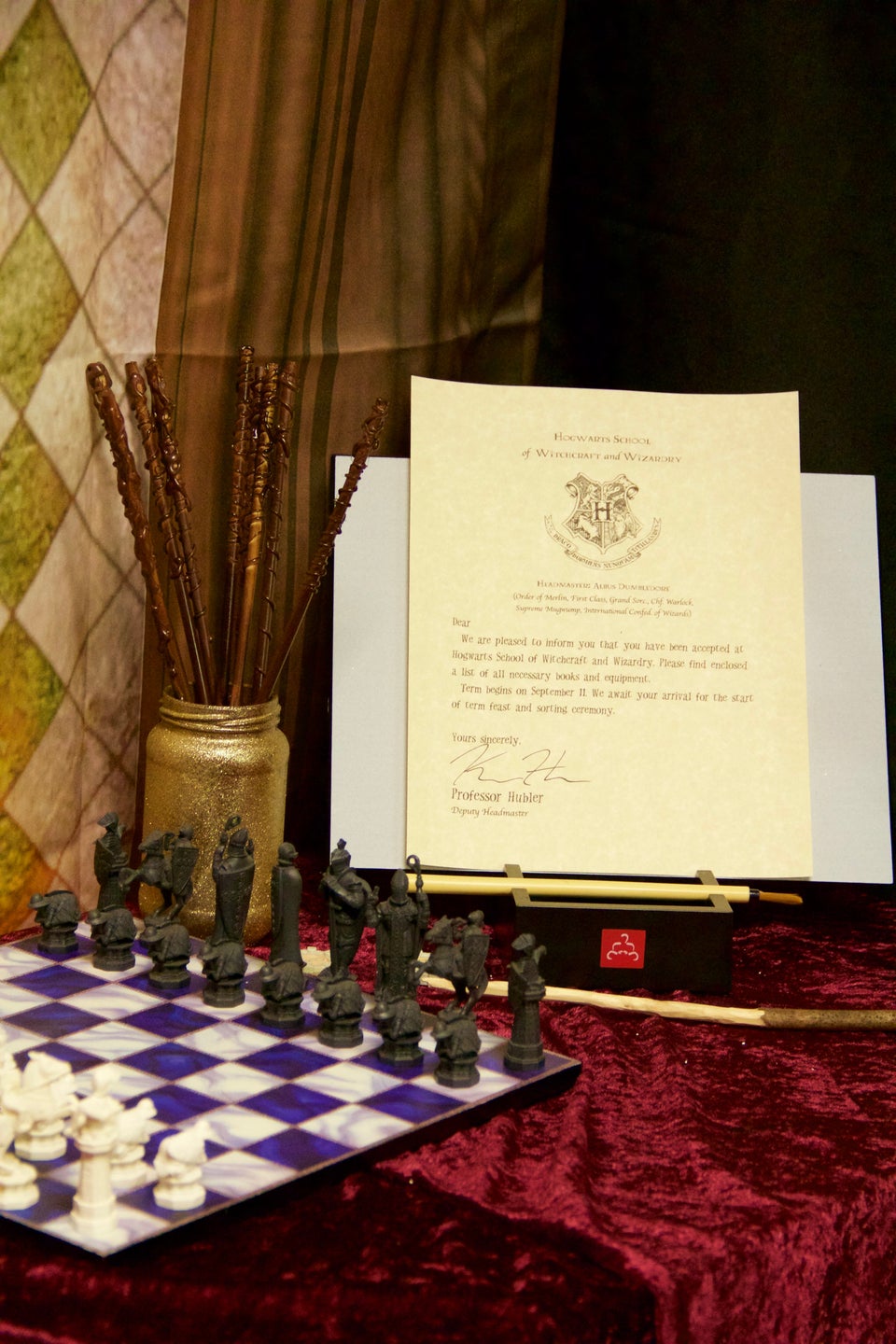 Oregon teacher makes Harry Potter-themed classroom