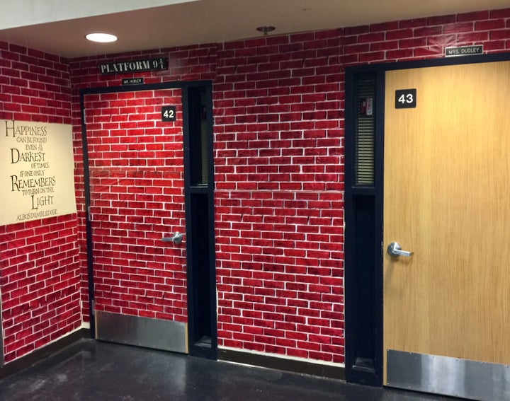 Harry Potter-themed classroom brings magic to new school term - and goes  viral online - Mirror Online