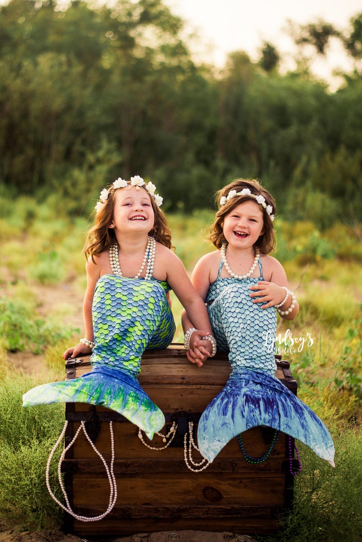 The shoot also featured a treasure chest, shells, pearls and gold coins.