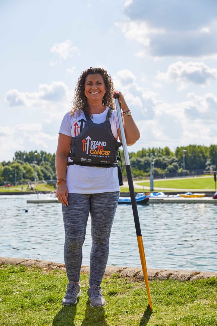 Nikki is taking part in Stand Up To Cancer’s Great Canoe Challenge 