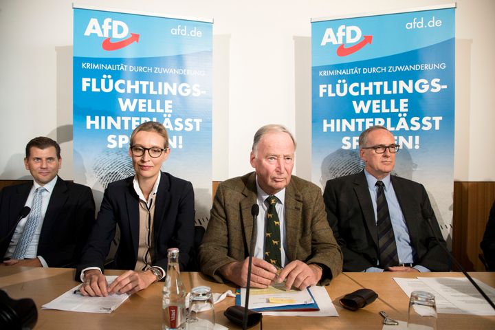 The AfD's main candidates for the federal elections, Alice Weidel (center left) and Alexander Gauland (center right).