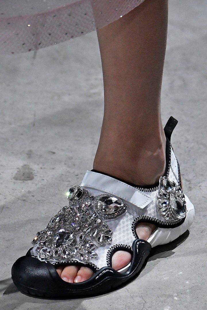 Christopher Kane Orthopedic Shoes London Fashion Week - Christopher Kane Ugly  Shoes London Fashion Week Fall 2018