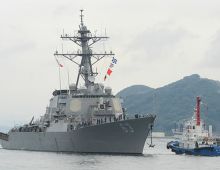  The USS Stethem arrives at Sasebo Harbor, Japan in 2015. Image: Joshua Hammond/US Navy 