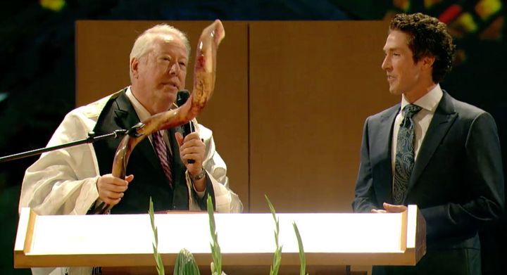 Rosen presented Osteen with a shofar, a ram's horn that is traditionally blown at Rosh Hoshanah services.