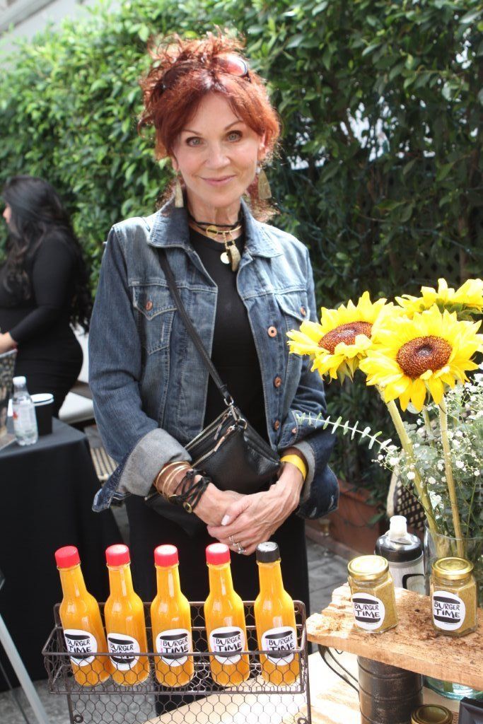 <p>Marilu Henner, Multiple Golden Globe Nominee with Burger Time</p>