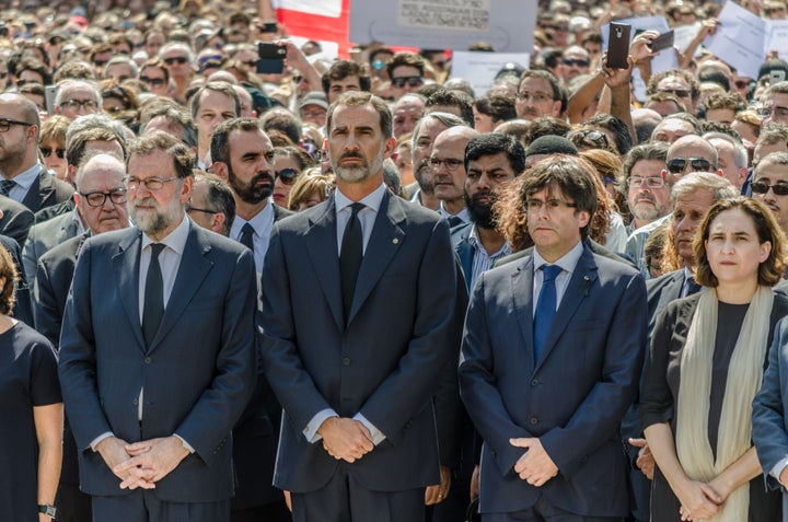 The President of the government, Mariano Rajoy, King Felipe VI, and the president of the government of Catalonia, Carles Puigdemont, at the demonstration against jihadist terrorism in August 2017