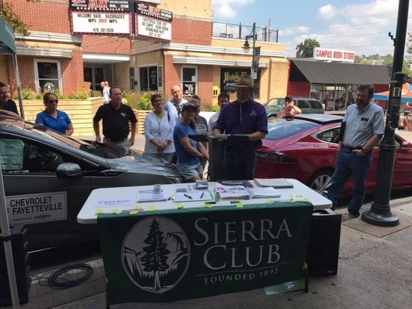 <em>Fayetteville, Arkansas Mayor Lioneld Jordan urges support for electric vehicles and more EV charging stations.</em>