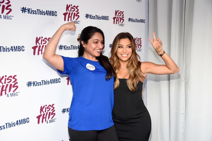 The actress surprised fans in a photo booth and posed for photos. 