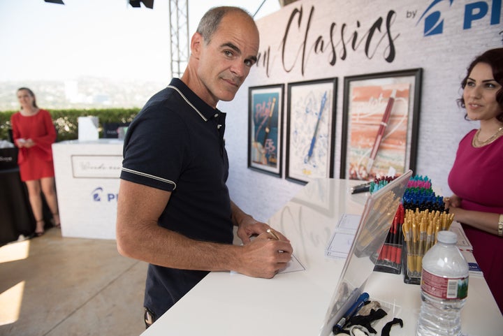 <p><em>House of Cards star and Emmy nominee Michael Kelly visited the</em> <em>Pilot Pen & GBK Pre-Emmys Award Celebrity Gift Lounge.</em></p>