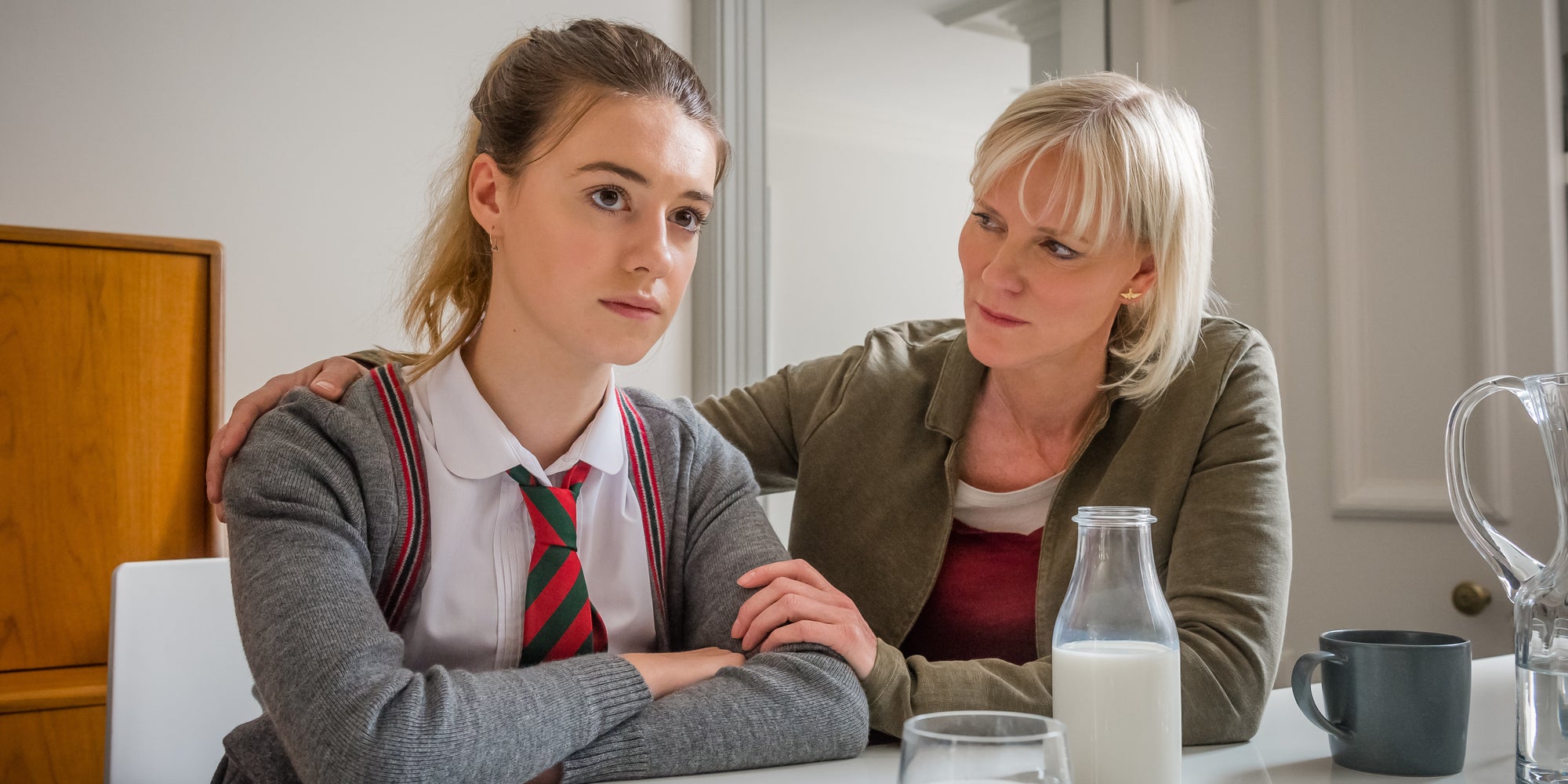 'Cold Feet' Fans Praise Powerful Teen Pregnancy Storyline 'Excellently Acted, Directed And