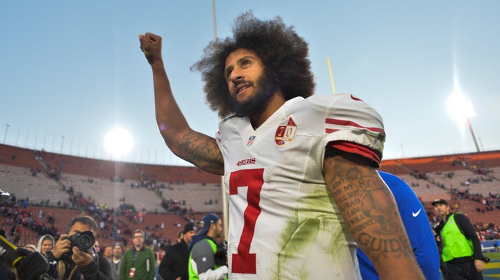 San Francisco 49ers quarterback Colin Kaepernick (7) pumps his fist as he acknowledges the cheers from the 49ers' fans 