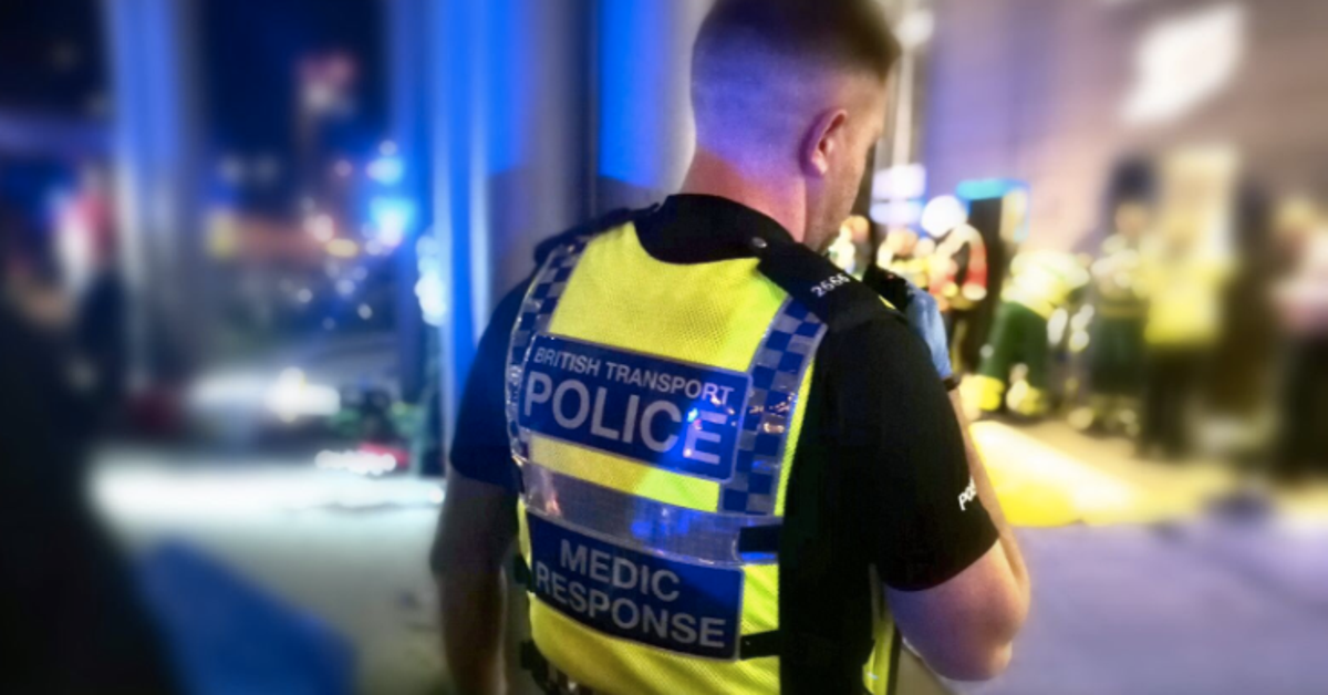 6 Injured In Suspected Acid Attack Near Mall In East London | HuffPost ...