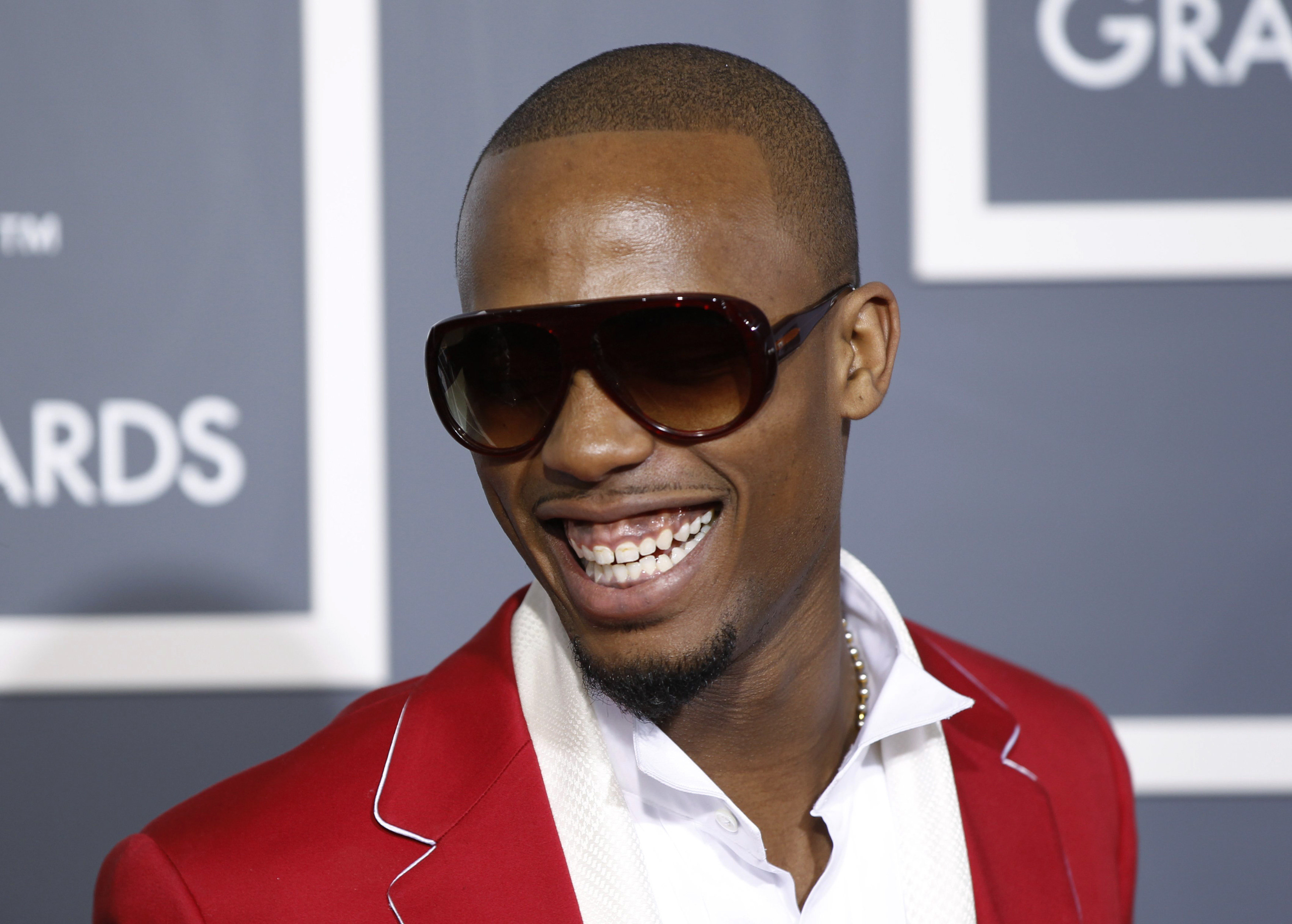 Rapper B.o.B. Wants To Use Crowdfunding To Prove That The Earth Is Flat ...