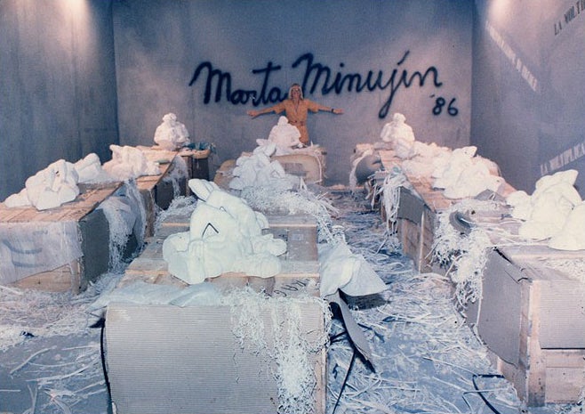 Marta Minujín, <em>La multiplicación de Hércules</em> (1986).