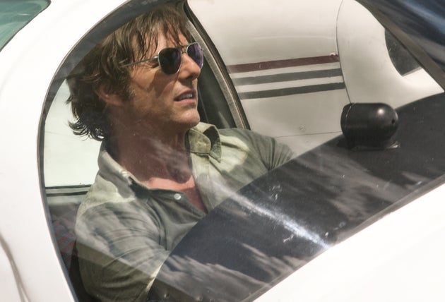 In 'American Made,' Tom Cruise Gets Involved In Some Risky ...