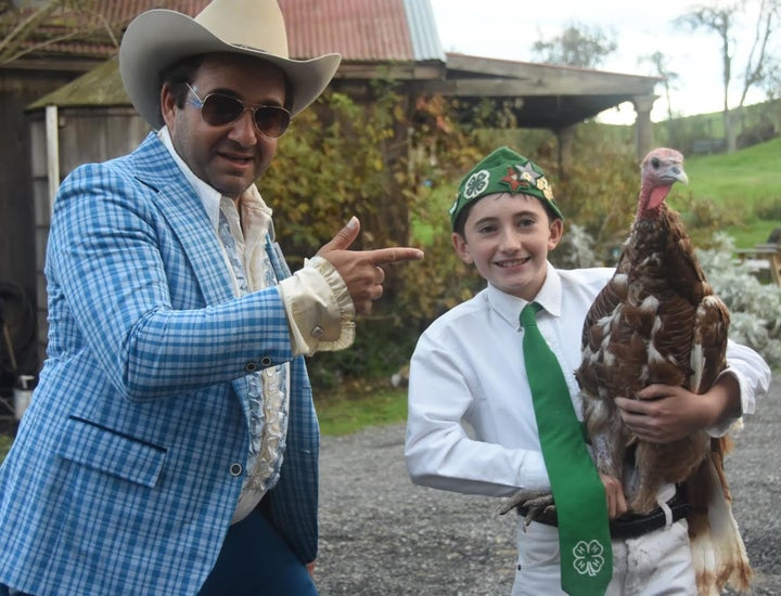 <p>Nicky Bobby & 4H Youth Member Alex (<a href="https://www.youtube.com/user/CropMobster" target="_blank" role="link" rel="nofollow" class=" js-entry-link cet-external-link" data-vars-item-name="CropMobster TV" data-vars-item-type="text" data-vars-unit-name="59cbee34e4b0b99ee4a9c9d8" data-vars-unit-type="buzz_body" data-vars-target-content-id="https://www.youtube.com/user/CropMobster" data-vars-target-content-type="url" data-vars-type="web_external_link" data-vars-subunit-name="article_body" data-vars-subunit-type="component" data-vars-position-in-subunit="0">CropMobster TV</a>)</p>